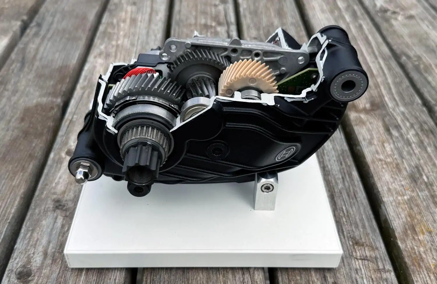 Vnitřek motoru Bosch CX 5 generace